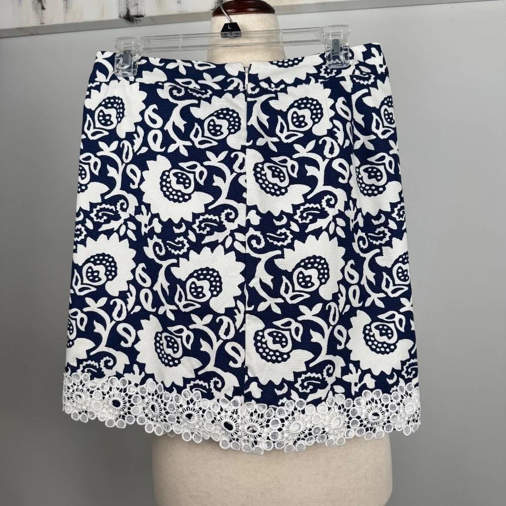 Talbots Lace Trimmed Woodblock Floral Stretch Cotton Canvas Skirt - Picture 3 of 7